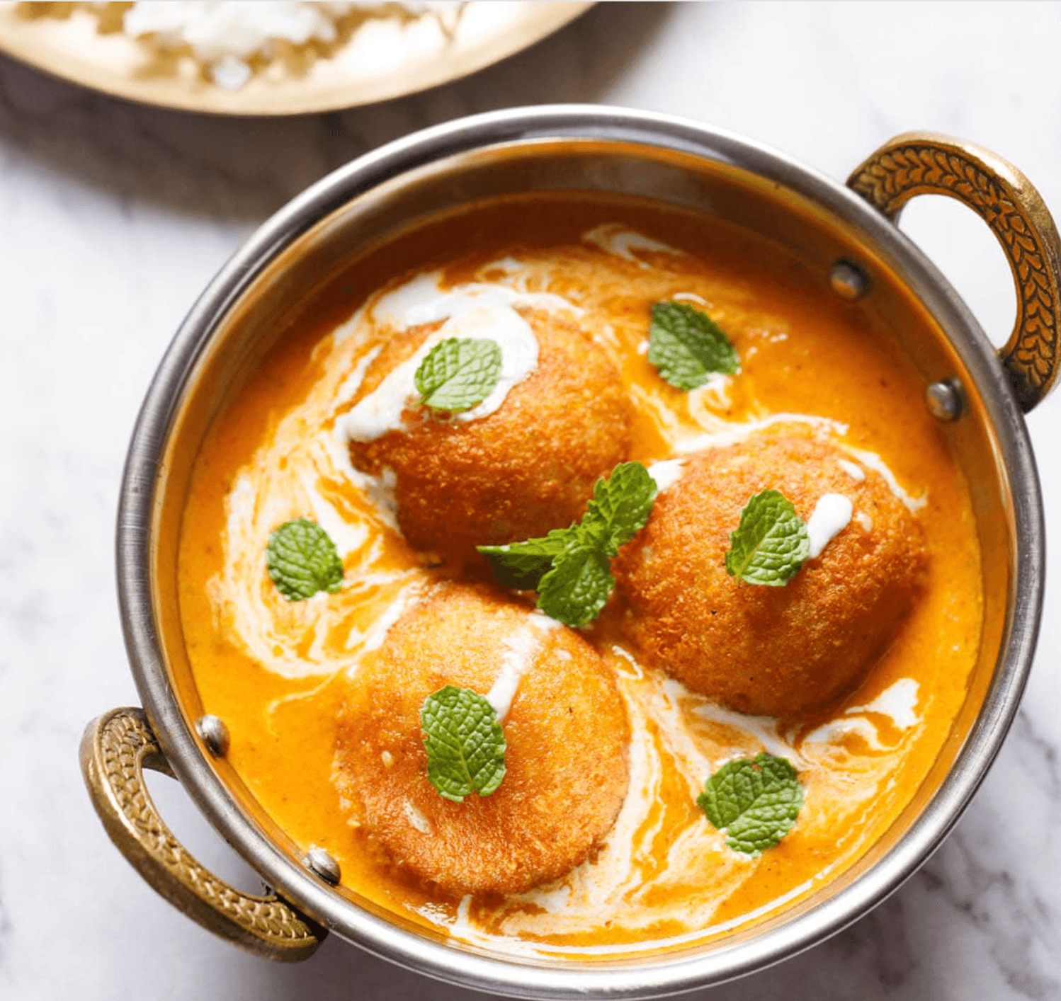 マライコフタ（パニールとポテトのボールのクリームカレー）