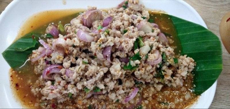 ラープ(タイ式スパイシーミンチ肉サラダ)