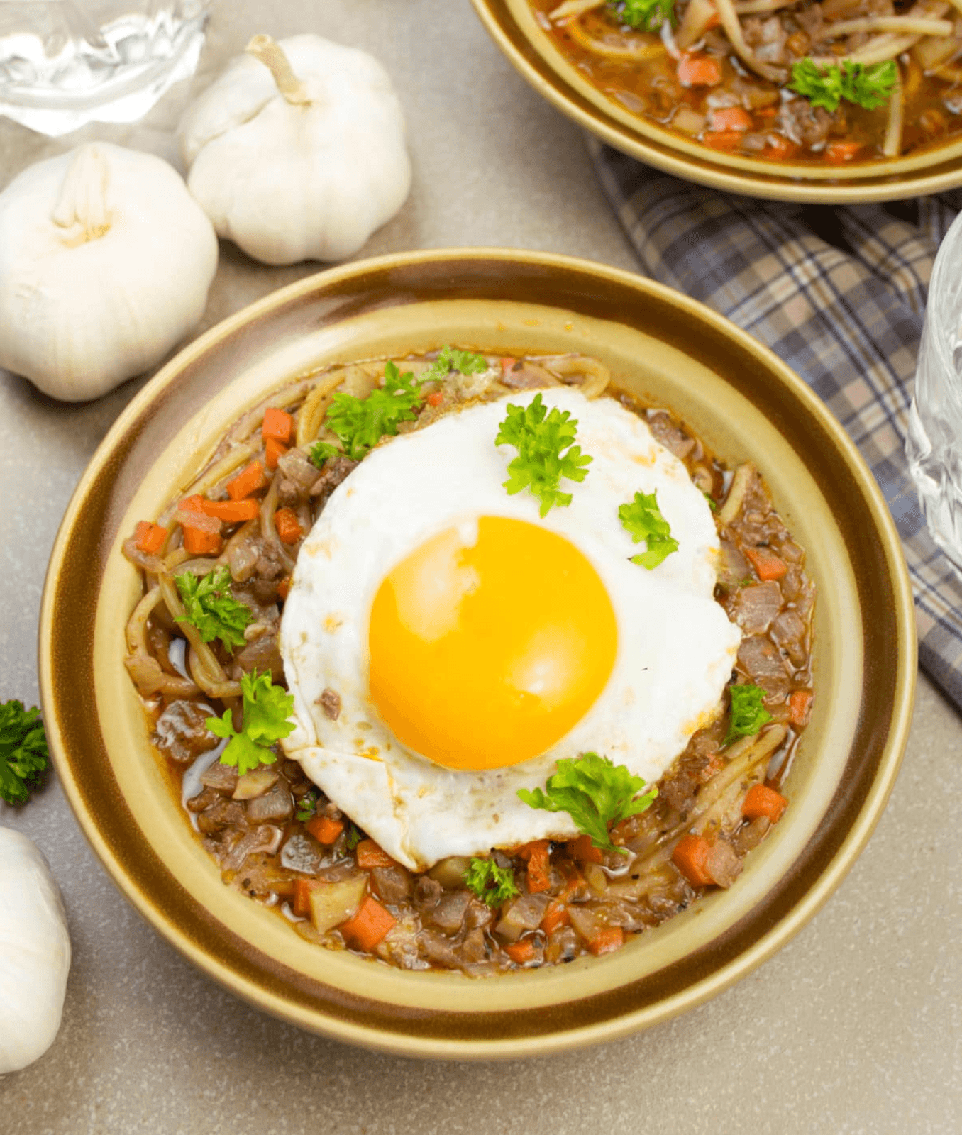 ソパ・ア・ラ・ミヌタ(ペルー風ひき肉と細麺のスープ)