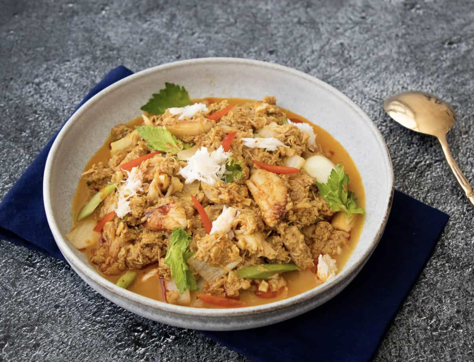 プーパッポンカリー(タイ風カニのカレー炒め)